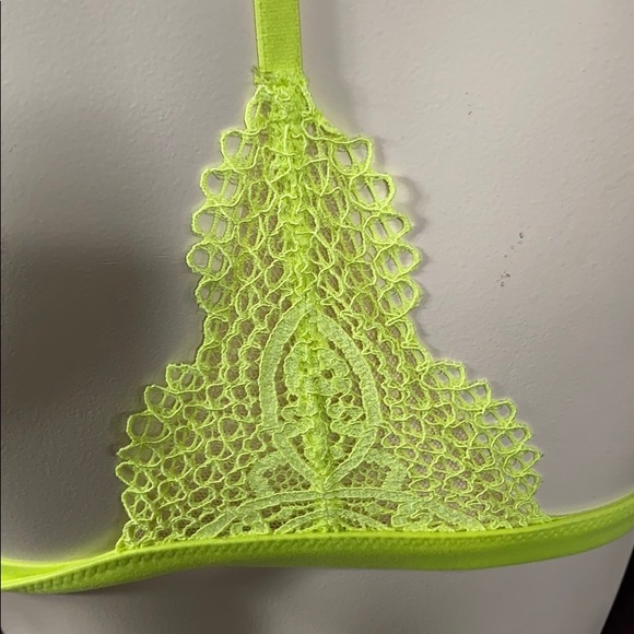 BODY by Victoria Victoria’s Secret Front Close Bra - Picture 7 of 8